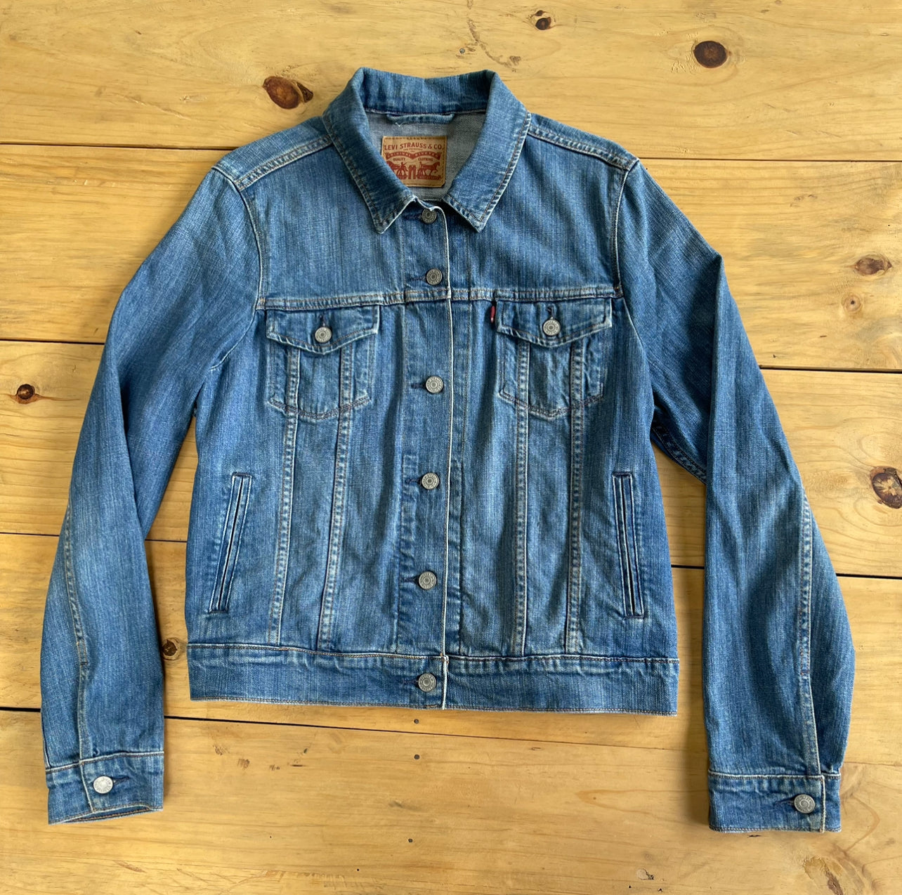 Chumpa Levis, XL