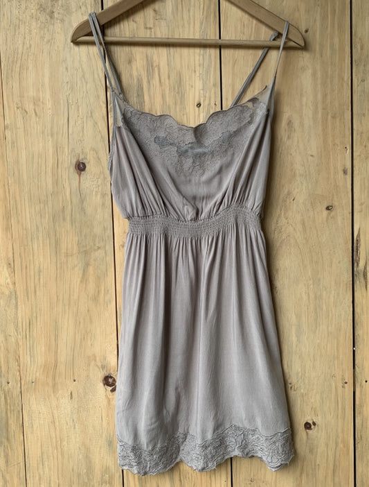 Vestido BCBGMAXAZRIA, S