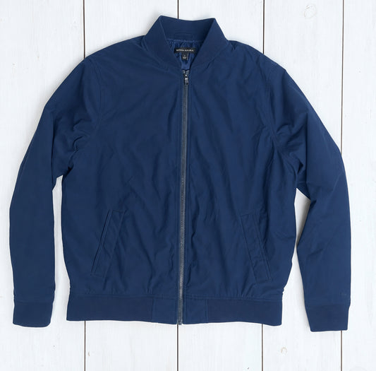 Chumpa Banana Republic, L