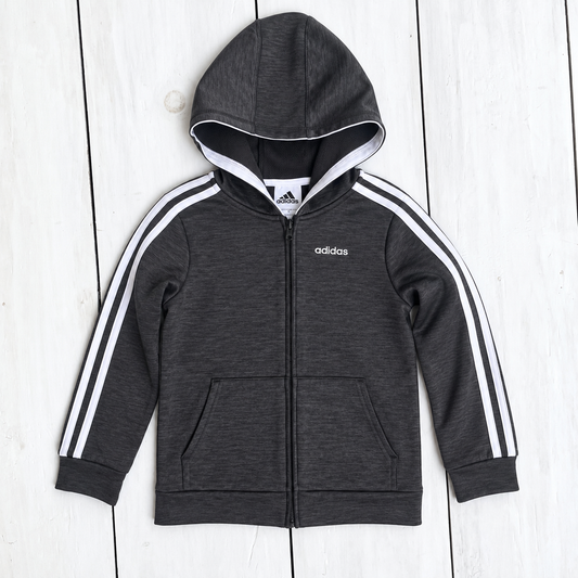 Chumpa Adidas, 6 años