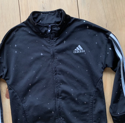 Chumpa Adidas, 6 años