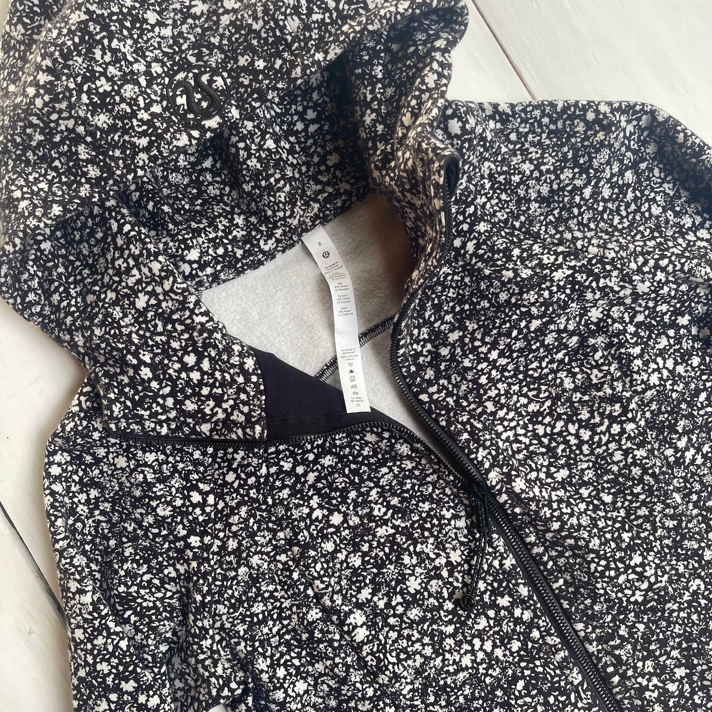 Chumpa Lululemon M